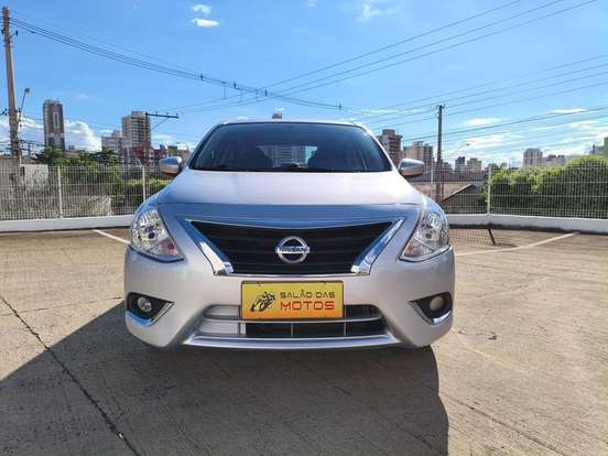 NISSAN-VERSA-2015