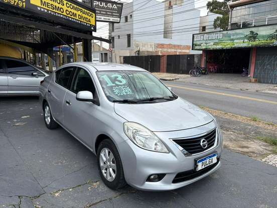 NISSAN-VERSA-2012