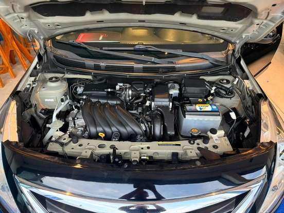 NISSAN-VERSA-2019