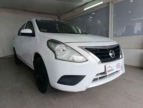 NISSAN-VERSA-2018