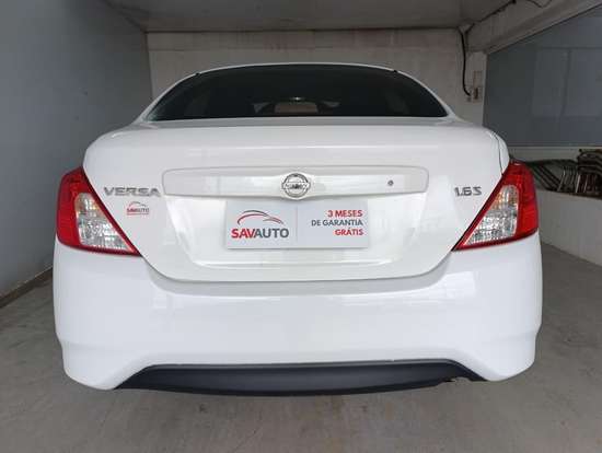 NISSAN-VERSA-2018