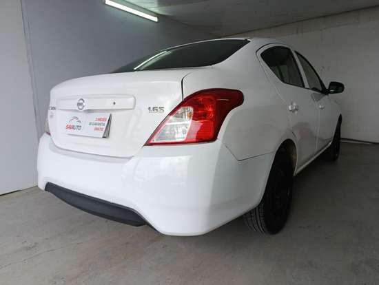 NISSAN-VERSA-2018