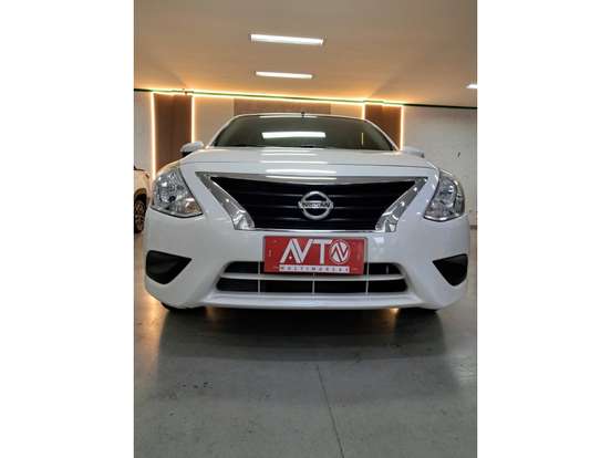 NISSAN-VERSA-2018