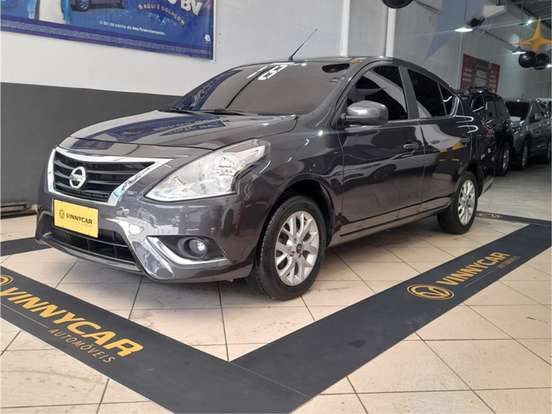 NISSAN-VERSA-2018