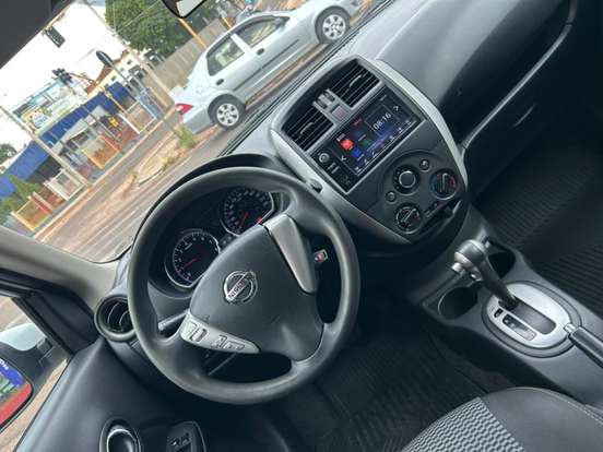 NISSAN-VERSA-2019
