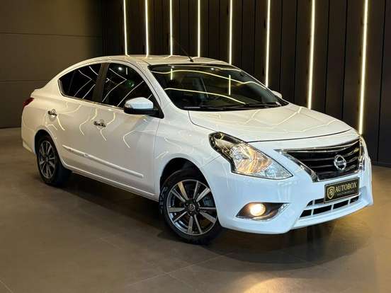 NISSAN-VERSA-1.6 16V FLEXSTART UNIQUE 4P XTRONIC NISSAN-VERSA-2018