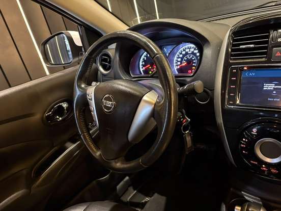NISSAN-VERSA-2018