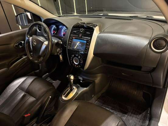 NISSAN-VERSA-2018