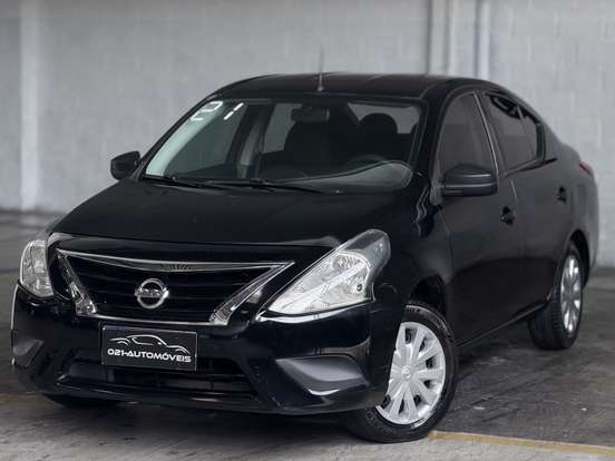NISSAN-VERSA-2021