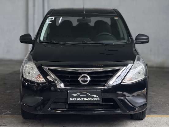 NISSAN-VERSA-2021