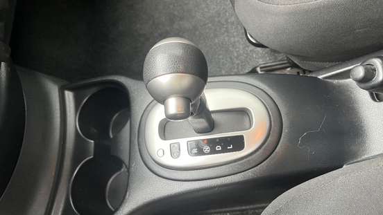 NISSAN-VERSA-2021
