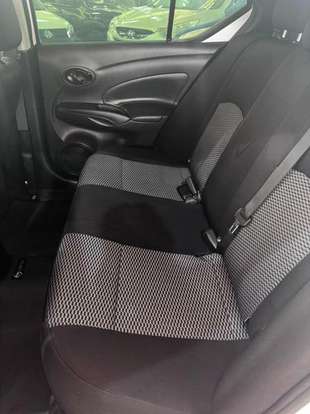 NISSAN-VERSA-2021