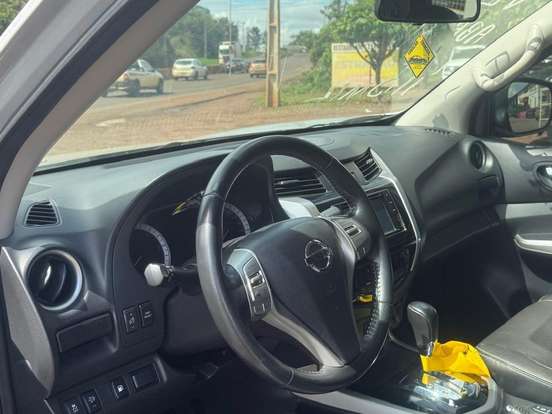 NISSAN-FRONTIER-2.3 16V TURBO DIESEL LE CD 4X4 AUTOMÁTICO NISSAN-FRONTIER-2017
