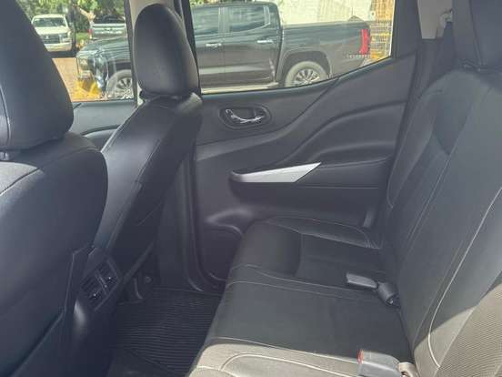 NISSAN-FRONTIER-2.3 16V TURBO DIESEL LE CD 4X4 AUTOMÁTICO NISSAN-FRONTIER-2017