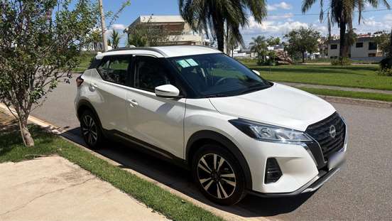 NISSAN-KICKS PLAY-2025