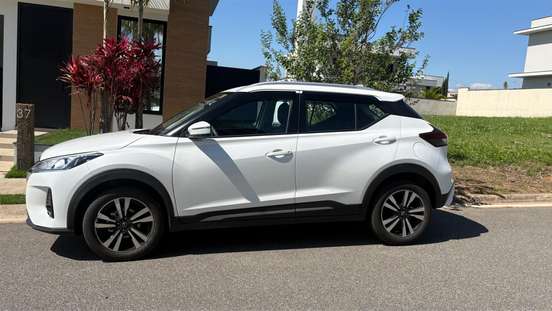 NISSAN-KICKS PLAY-2025