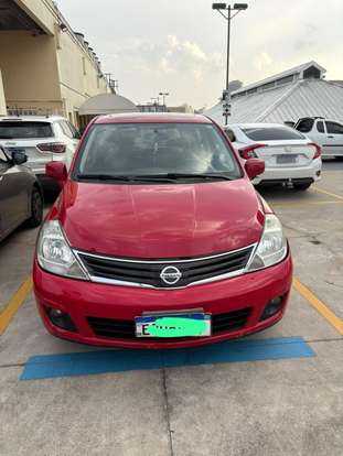 NISSAN-TIIDA-2010