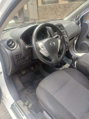 NISSAN-VERSA-2020