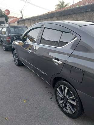 NISSAN-VERSA-2019