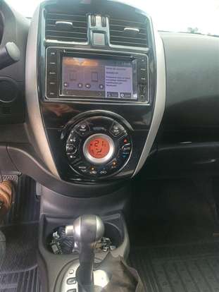 NISSAN-VERSA-2017