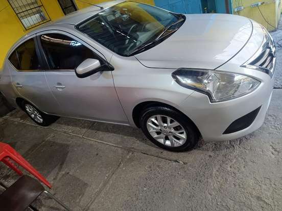 NISSAN-VERSA-2021