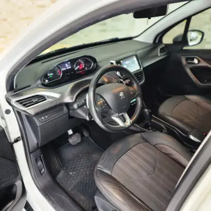 PEUGEOT-2008-2016