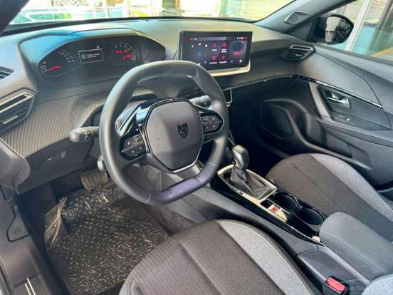 PEUGEOT-2008-1.0 TURBO 200 FLEX ACTIVE CVT PEUGEOT-2008-2025