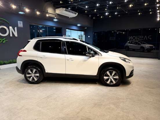 PEUGEOT-2008-1.6 16V FLEX GRIFFE 4P AUTOMÁTICO PEUGEOT-2008-2018