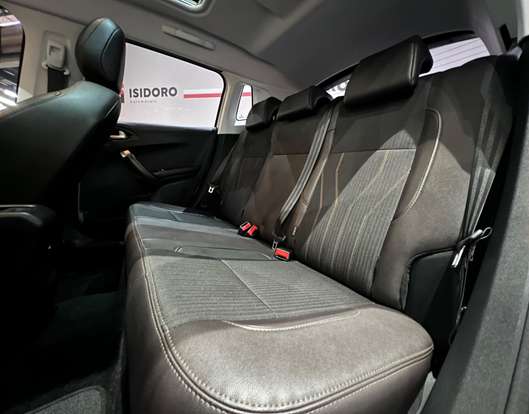 PEUGEOT-2008-2021