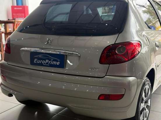 PEUGEOT-207-2010