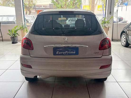 PEUGEOT-207-2010