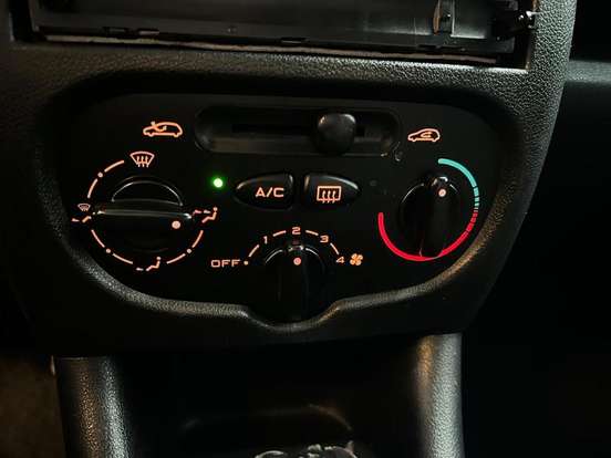 PEUGEOT-207-2009