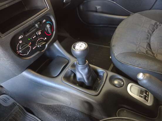 PEUGEOT-207-2010