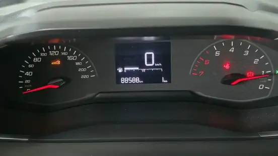 PEUGEOT-208-2022