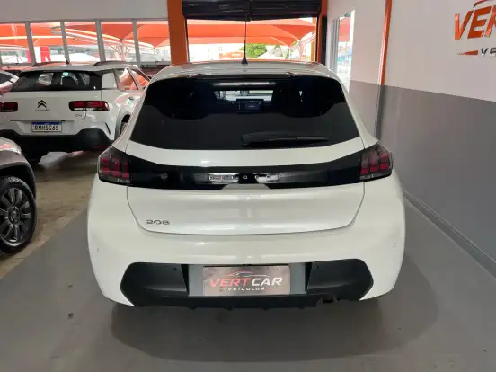 PEUGEOT-208-2022