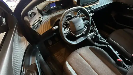 PEUGEOT-208-2024