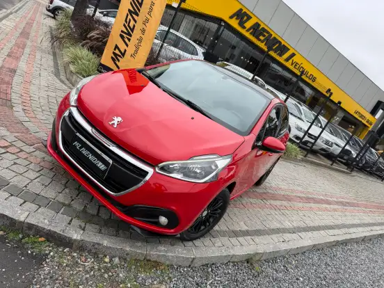 PEUGEOT-208-2017
