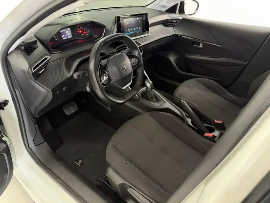PEUGEOT-208-2022