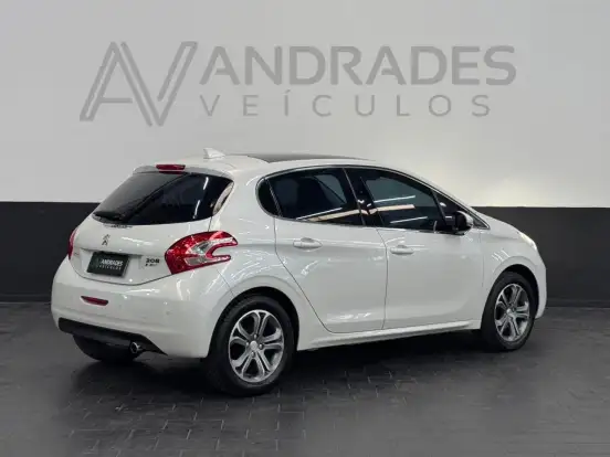 PEUGEOT-208-1.6 GRIFFE 16V FLEX 4P AUTOMÁTICO PEUGEOT-208-2014