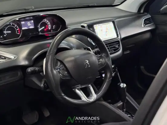 PEUGEOT-208-2014