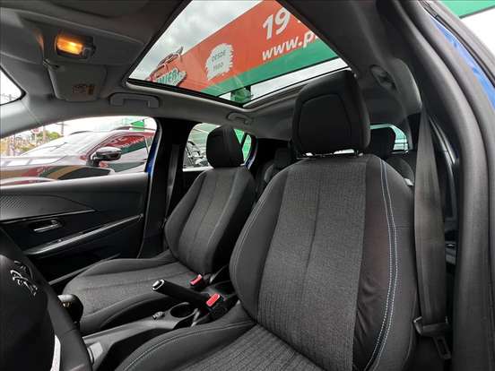PEUGEOT-208-2022