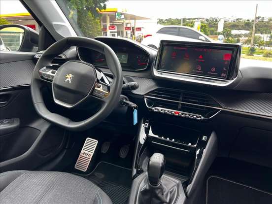 PEUGEOT-208-2022