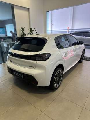 PEUGEOT-208-2025