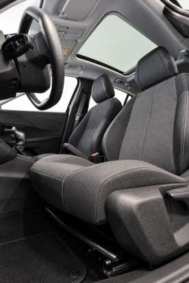PEUGEOT-208-2025