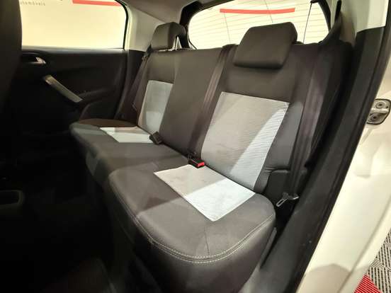 PEUGEOT-208-2014