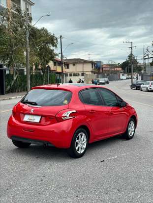 PEUGEOT-208-2013