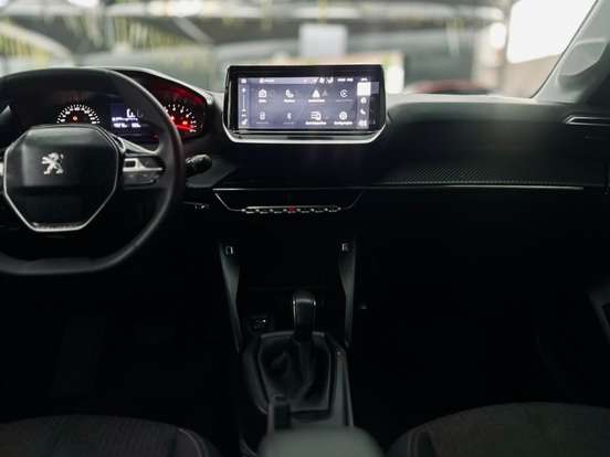 PEUGEOT-208-2023