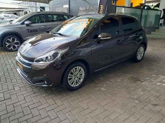 PEUGEOT-208-2019