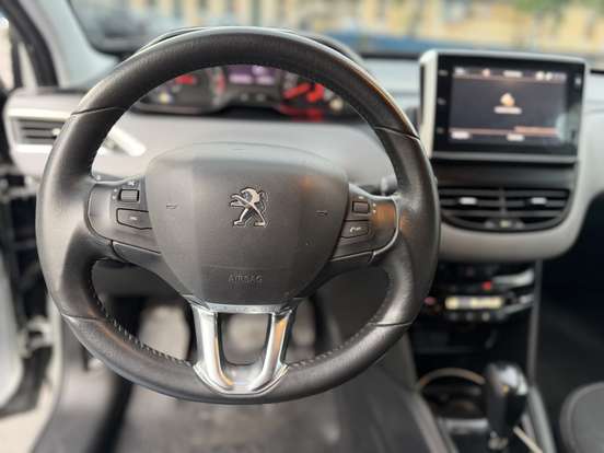 PEUGEOT-208-1.6 ALLURE 16V FLEX 4P AUTOMÁTICO PEUGEOT-208-2018