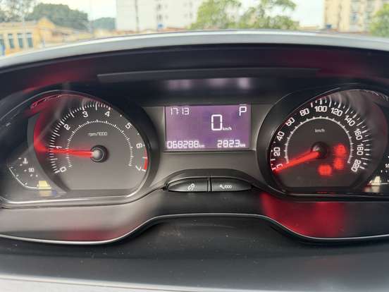 PEUGEOT-208-1.6 ALLURE 16V FLEX 4P AUTOMÁTICO PEUGEOT-208-2018